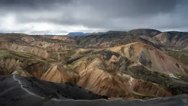 Les belles montagnes colorées du Landmannalaugar