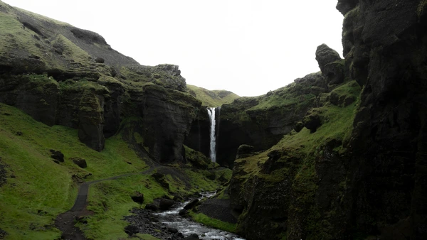 Kvernufoss waterfall on a tour to the Icelandic South Coast